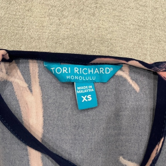 [XS]Tori Richards Honululu Navy and Pink Leaf Print Avery Wide Leg Jumpsuit - Picture 2 of 8